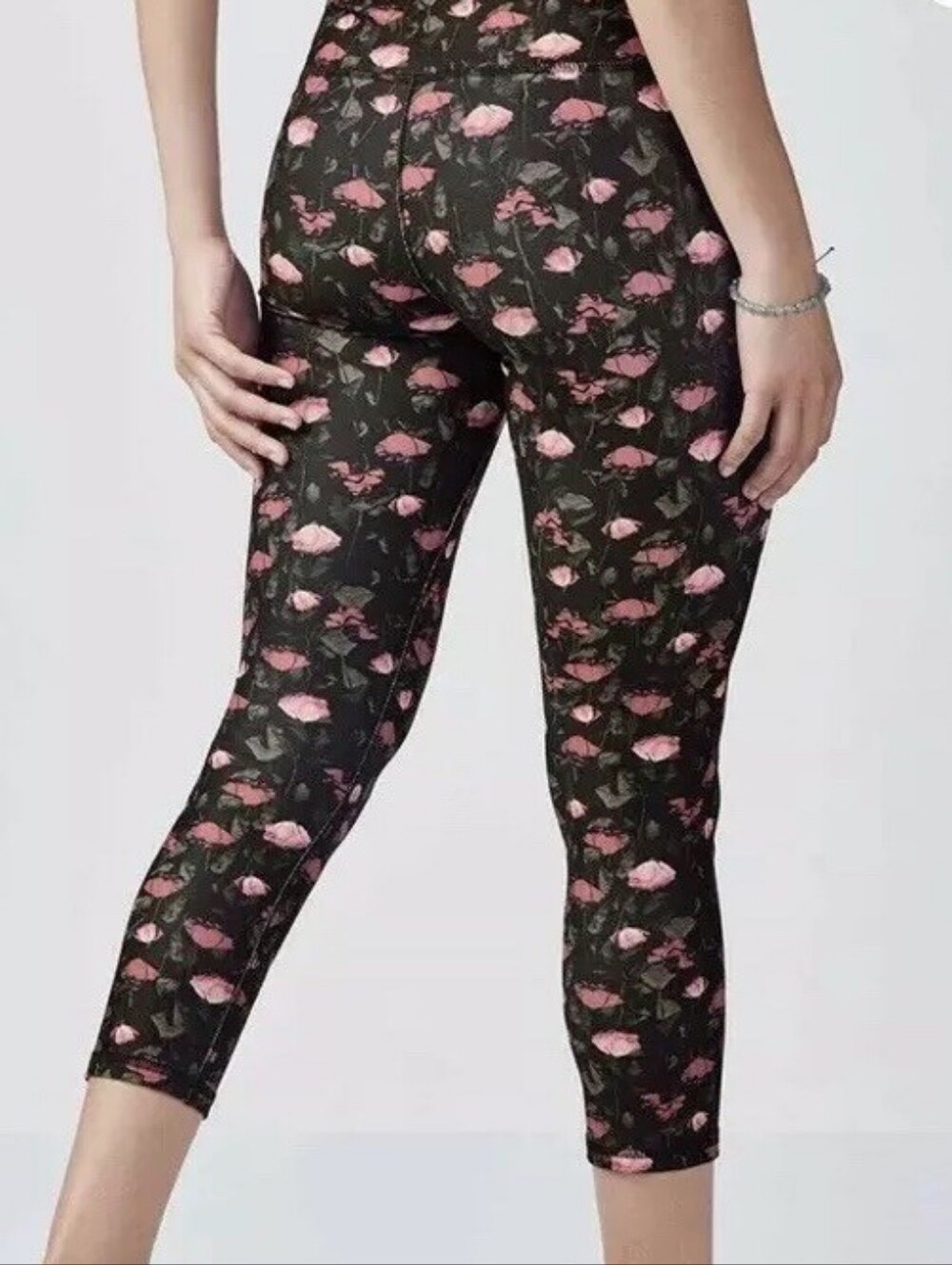 Salar Rose Romance Capri Leggings